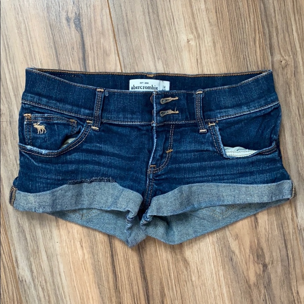 Low rise Abercrombie jean shorts